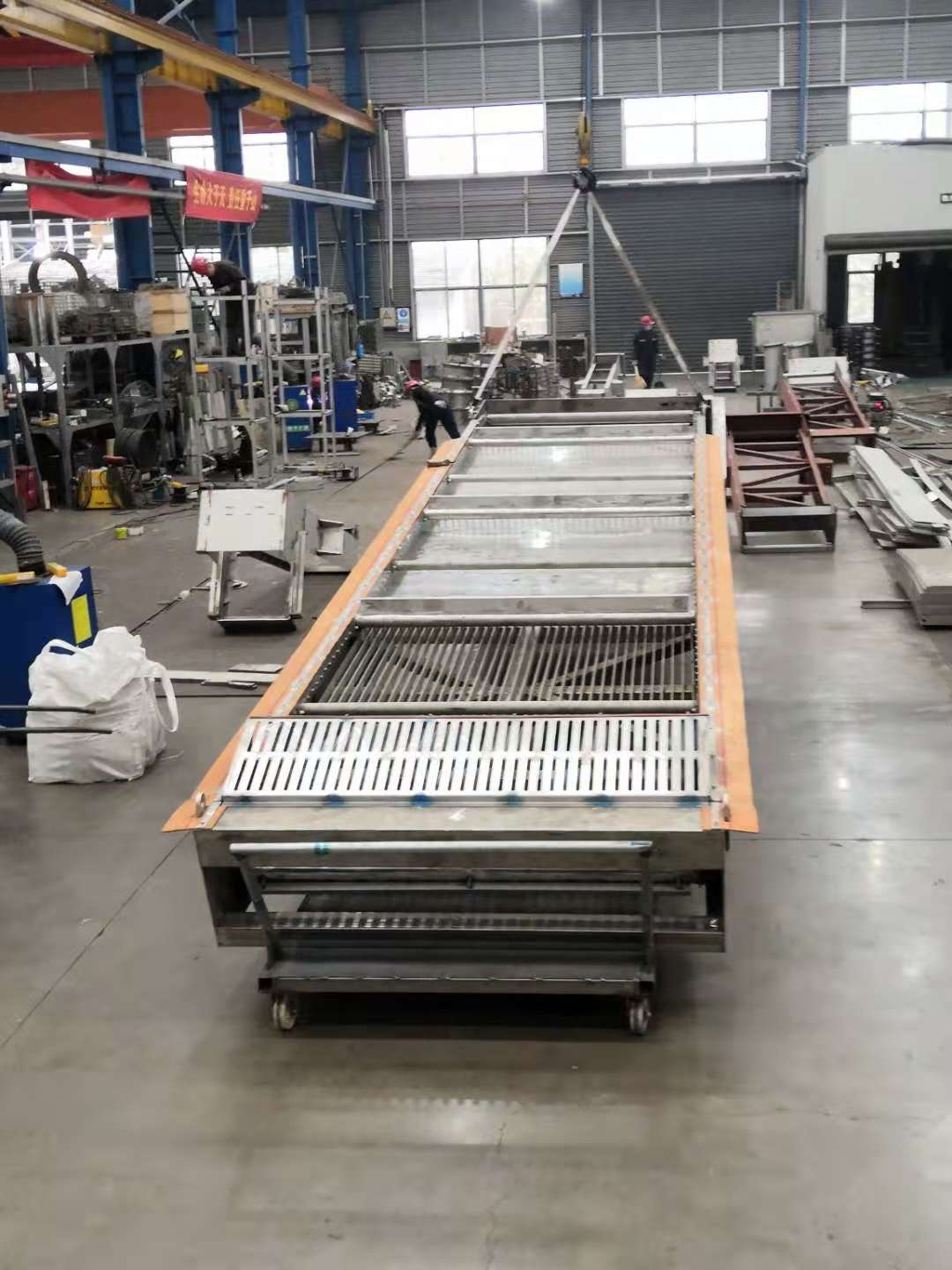 簡述回轉(zhuǎn)耙式格柵除污機(jī)時所需要考慮的關(guān)鍵要點