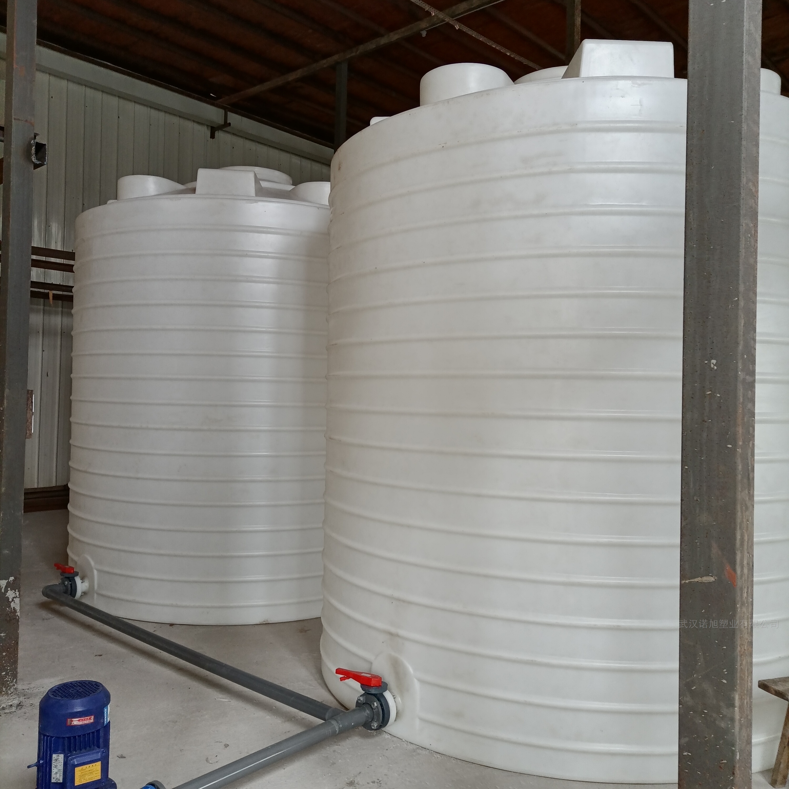 15立方混凝土外加劑儲罐使用PE材質(zhì)的優(yōu)勢 湖北塑料桶廠家