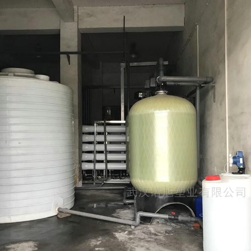 在水處理工廠項(xiàng)目中15噸超濾產(chǎn)水箱可以采用PE水箱嗎  武漢諾旭PE儲(chǔ)罐廠