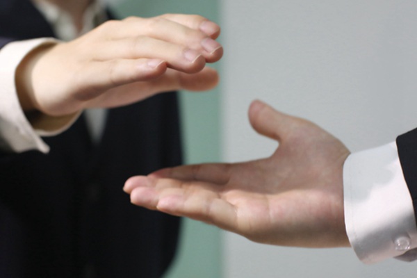 僑銀股份攜手云計(jì)算國(guó)家隊(duì)，打造行業(yè)首個(gè)“城市公共服務(wù)智能體”