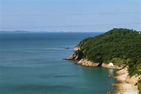 推动石化化工行业不符合环保、安全等相关要求的装置淘汰退出一批、改造提升一批、整体新建一批