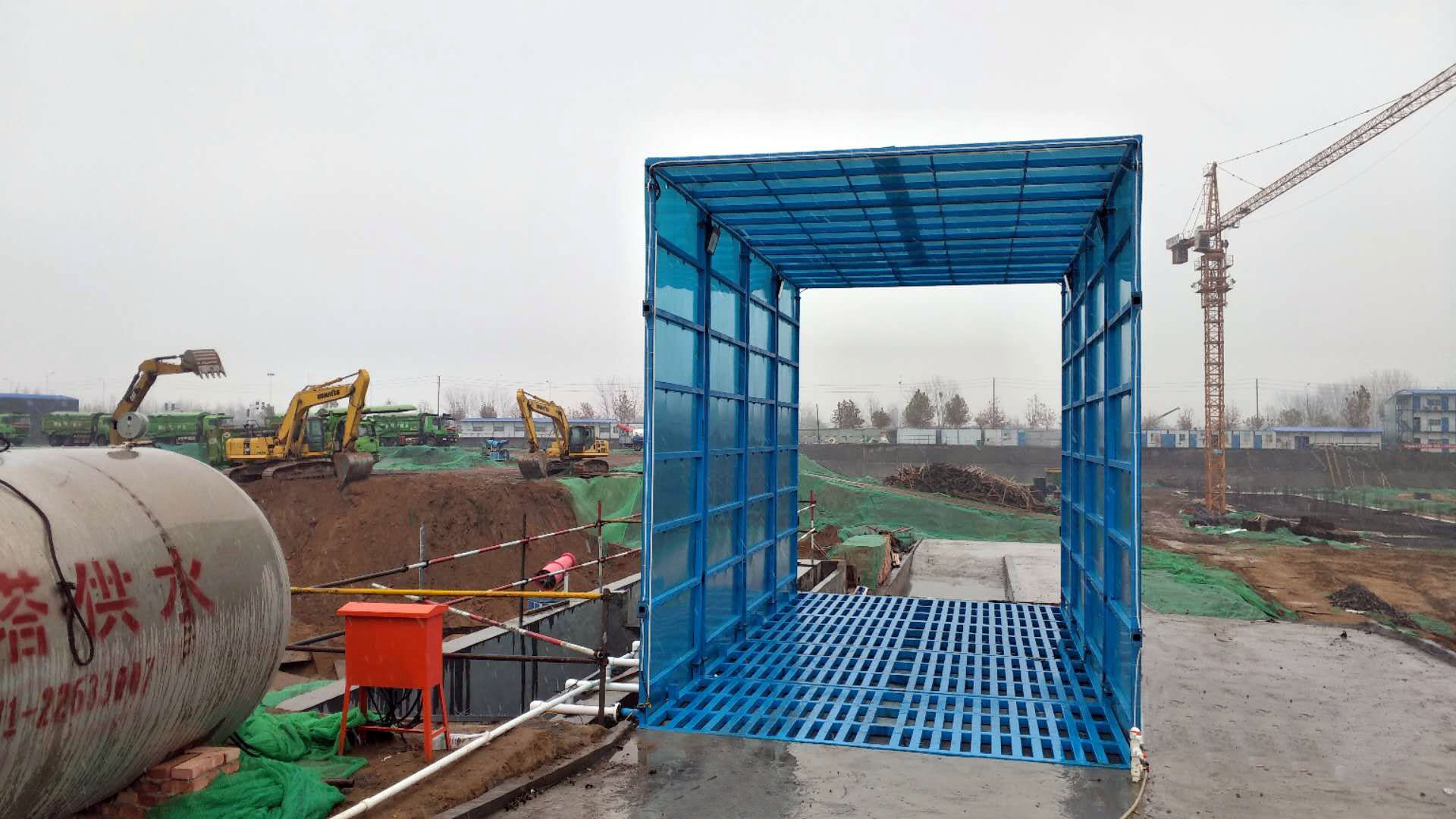 qaq-100t 新郑施工工地全自动封闭式工程洗轮机厂家