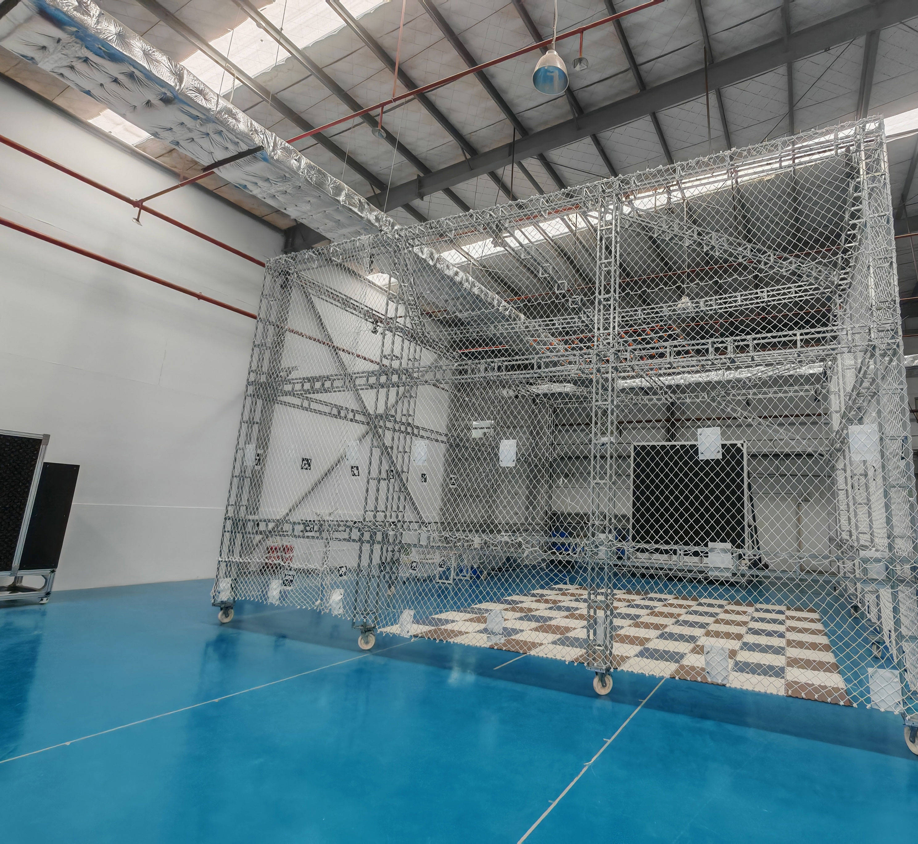 风墙实验室的技术对话：让无人机敢闯 “狂风区